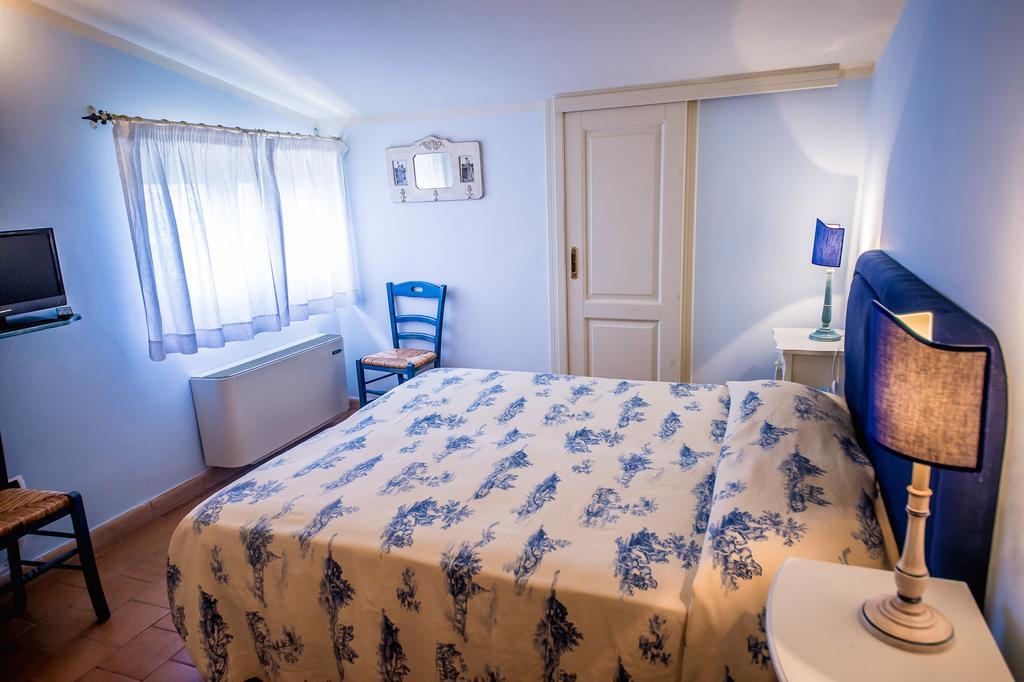 パリヌロ Donnasilia Bed & Breakfast エクステリア 写真