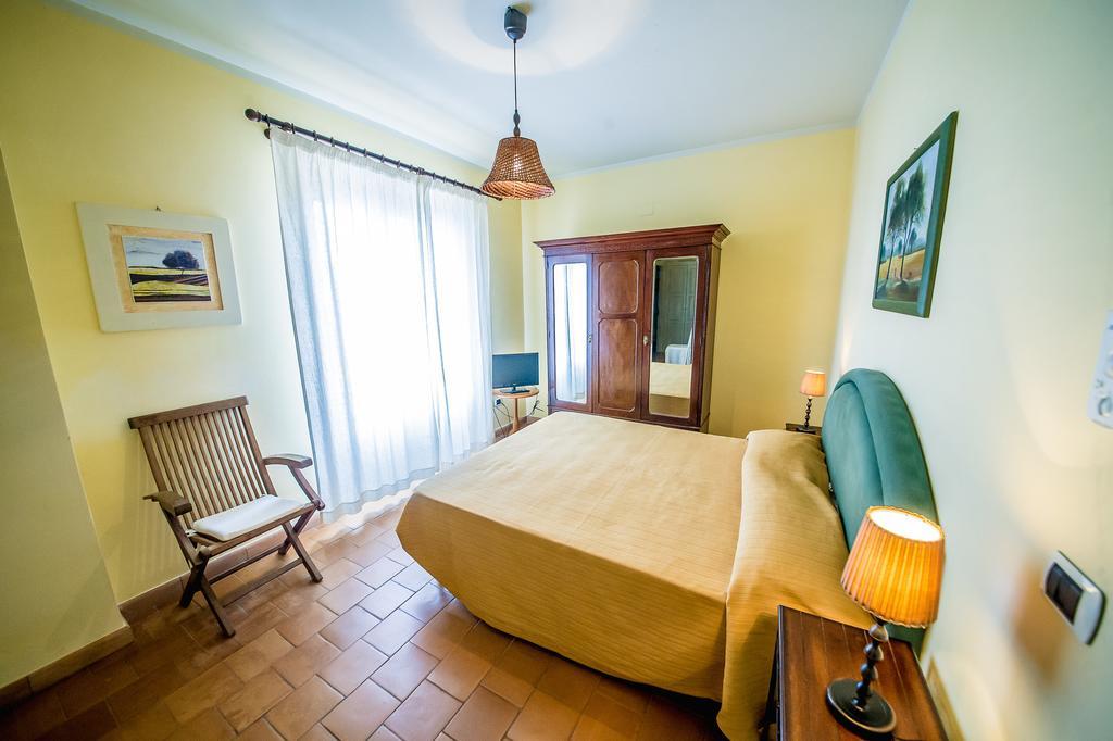 パリヌロ Donnasilia Bed & Breakfast エクステリア 写真
